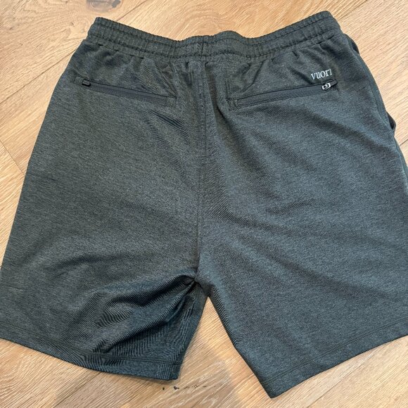 Vuori Sunday Performance 7.5" Shorts Two Pair - Picture 2 of 5
